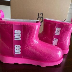 Girl’s New Classic Clear Pink Uggs Size 1